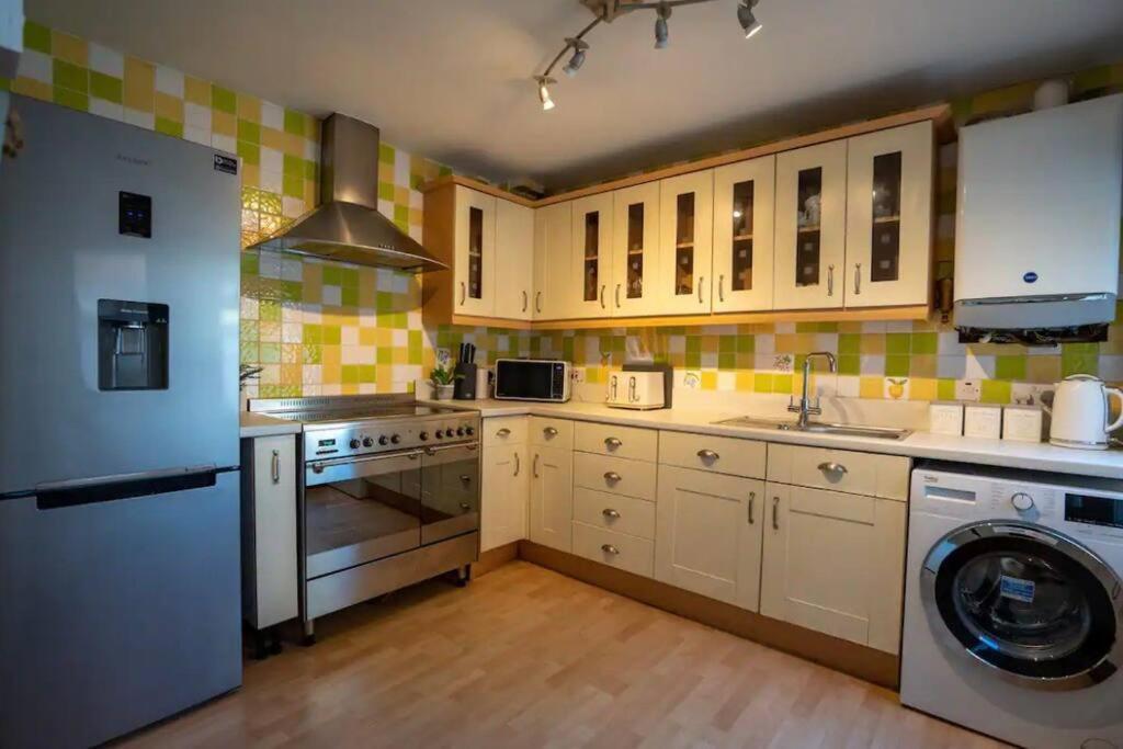 Spacious Town House Lytham St Annes Exterior foto